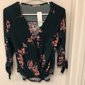 Beacon tie sleeve top